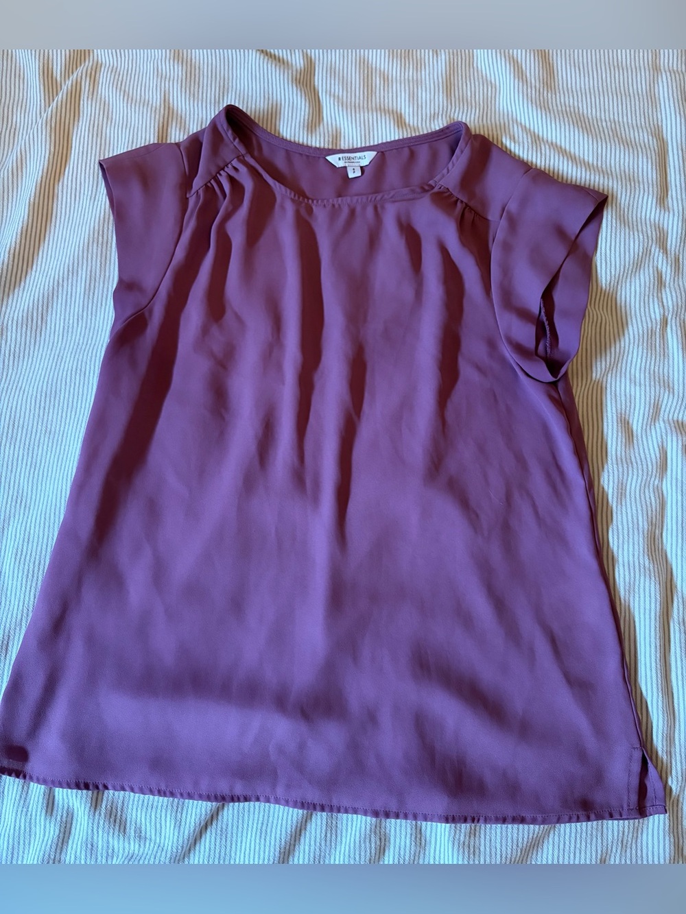 Reitmans R Essentials Cap Sleeve Purple Blouse size small